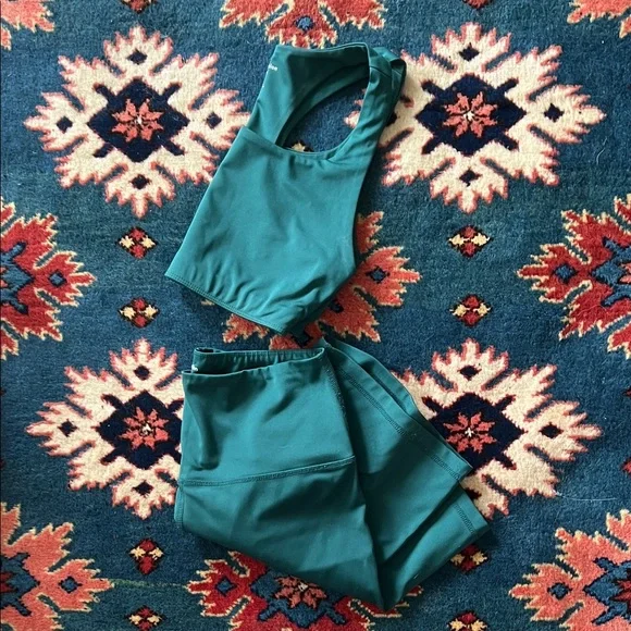 Reformation Emerald Green  Sports Bra and Bike shorts Set | Top S Bottoms M - Picture 8 of 8
